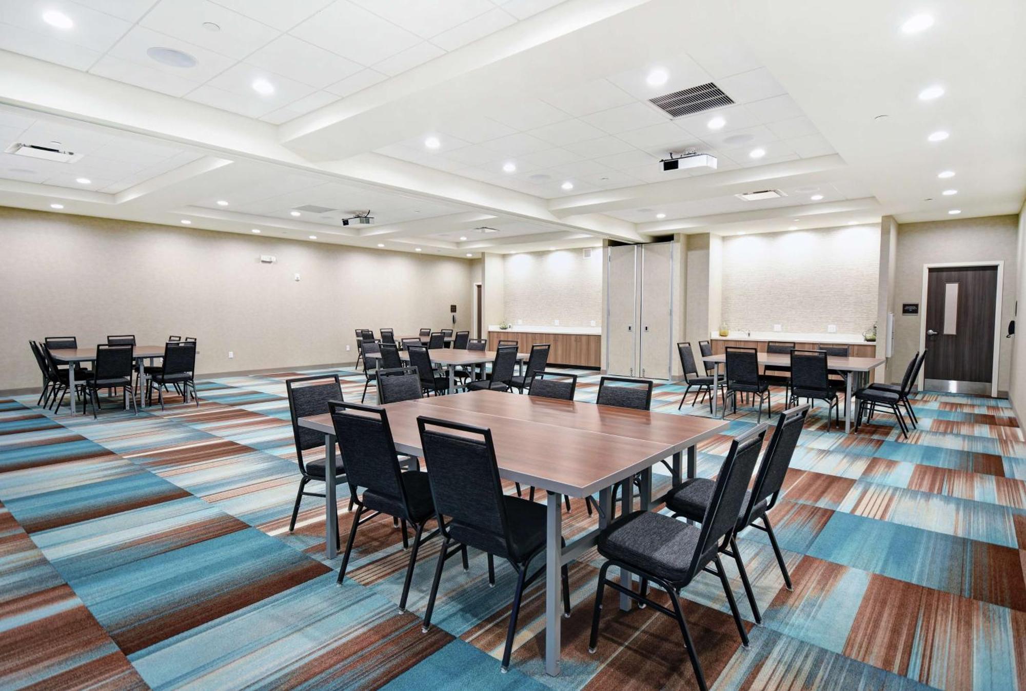 Home2 Suites By Hilton Beloit Buitenkant foto